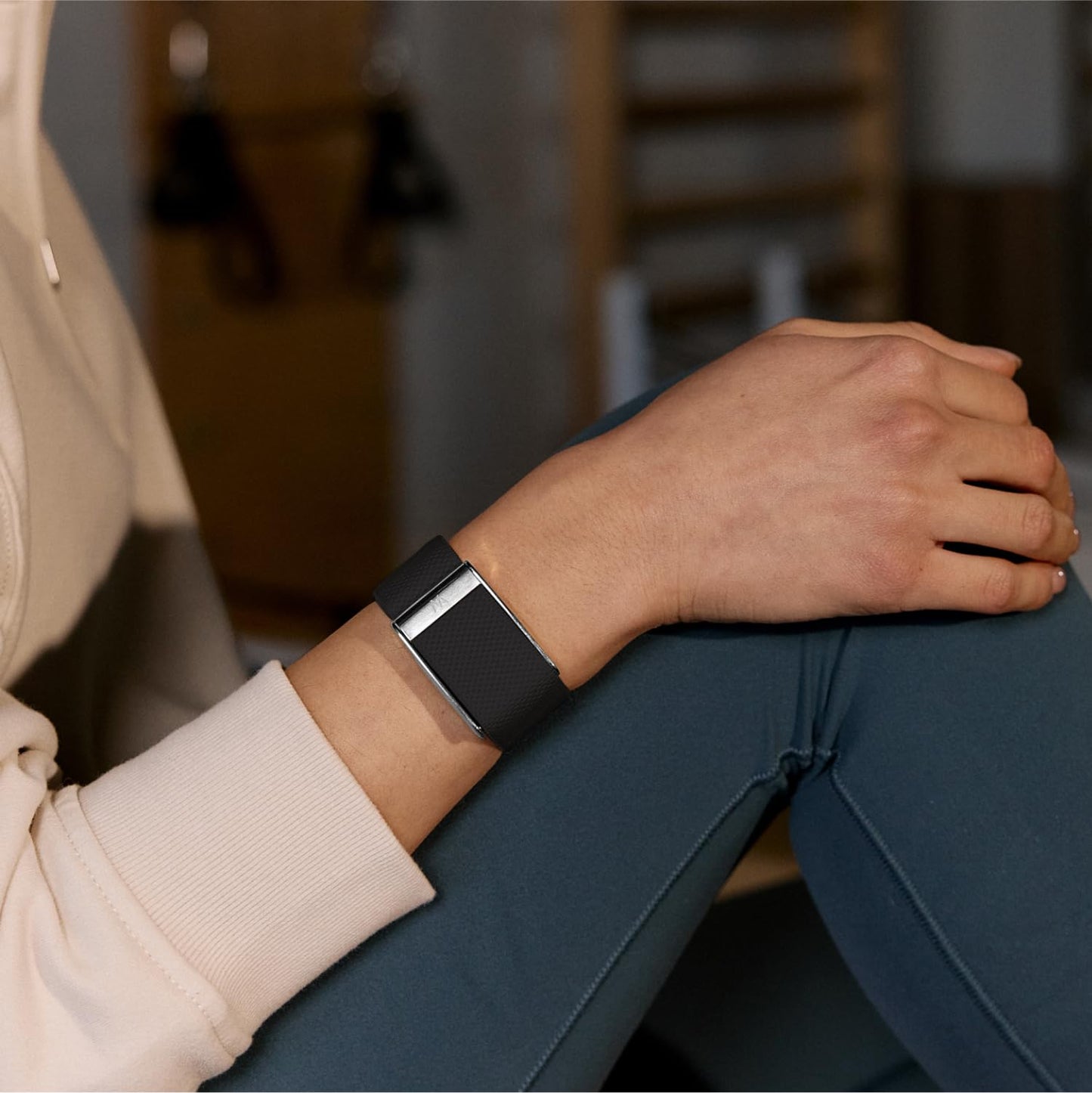 Advanced Fitness Tracker with Sleep & Health Monitoring